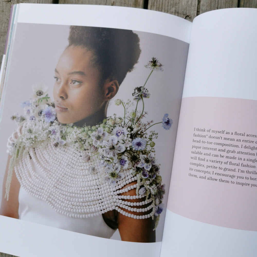 01641_The_art_of_wearable_flowers_3